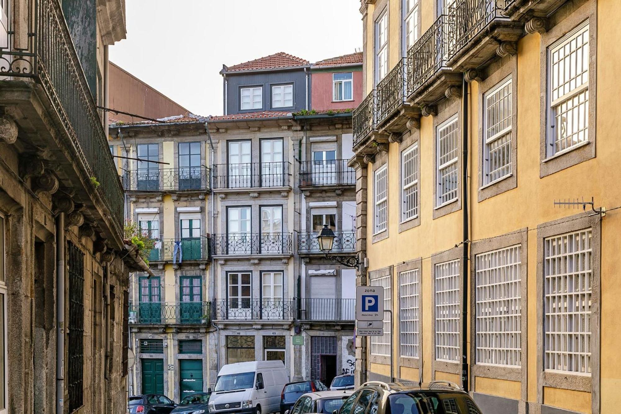 Door 65 - Historical Center Apartments بورتو المظهر الخارجي الصورة